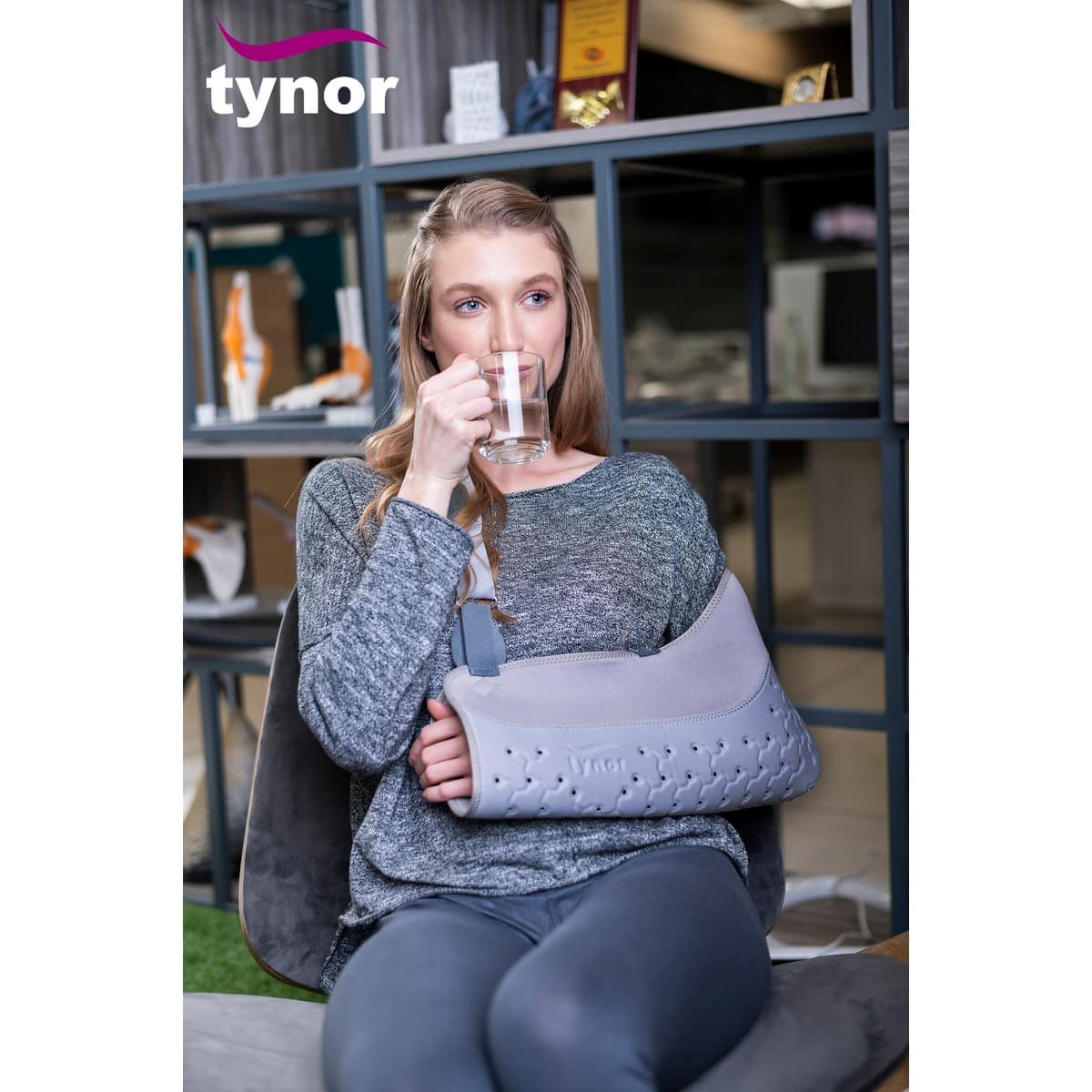 Tynor Pouch Arm Sling Urbane Immobilizes The Sprained Arm